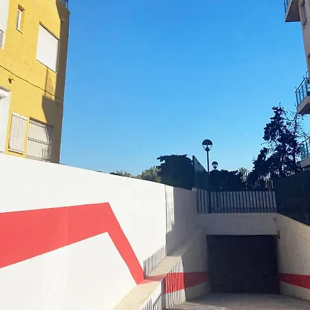 شقة Peaceful With Sea & Nature Views, Terrace, Pool And Garage