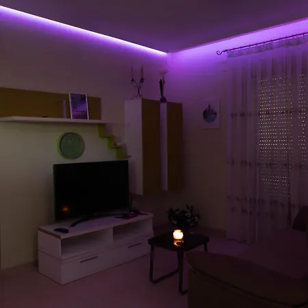 Peaceful With Sea & Nature Views, Terrace, Pool And Garage تورّيفيِخا