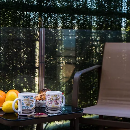 Peaceful With Sea & Nature Views, Terrace, Pool And Garage شقة *