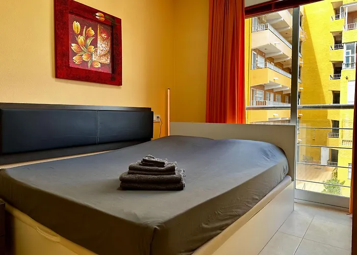 Peaceful With Sea & Nature Views, Terrace, Pool And Garage Διαμέρισμα *